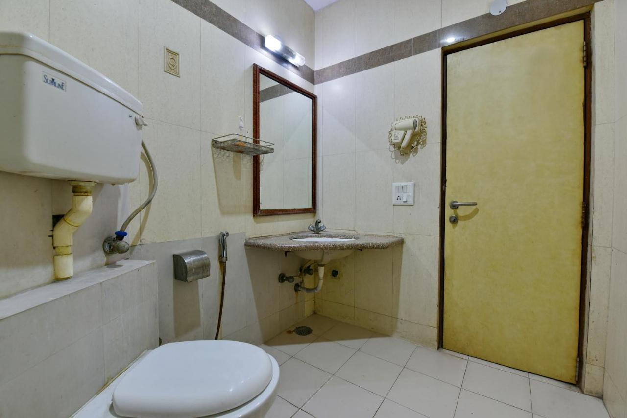 Hotel Revels By A1Rooms New Delhi Exterior photo
